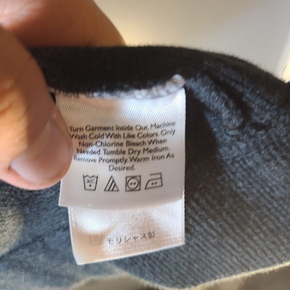 Eddie Bauer black cardigan sweater - Picture 4 of 6